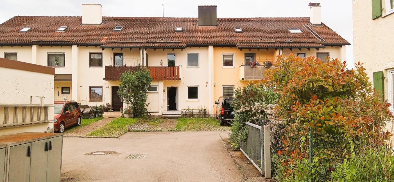 Grosses Zimmer Bad Kueche Wohnzimmer Terasse Garten Zentral Ruhig Landsberg am Lech Exteriér fotografie